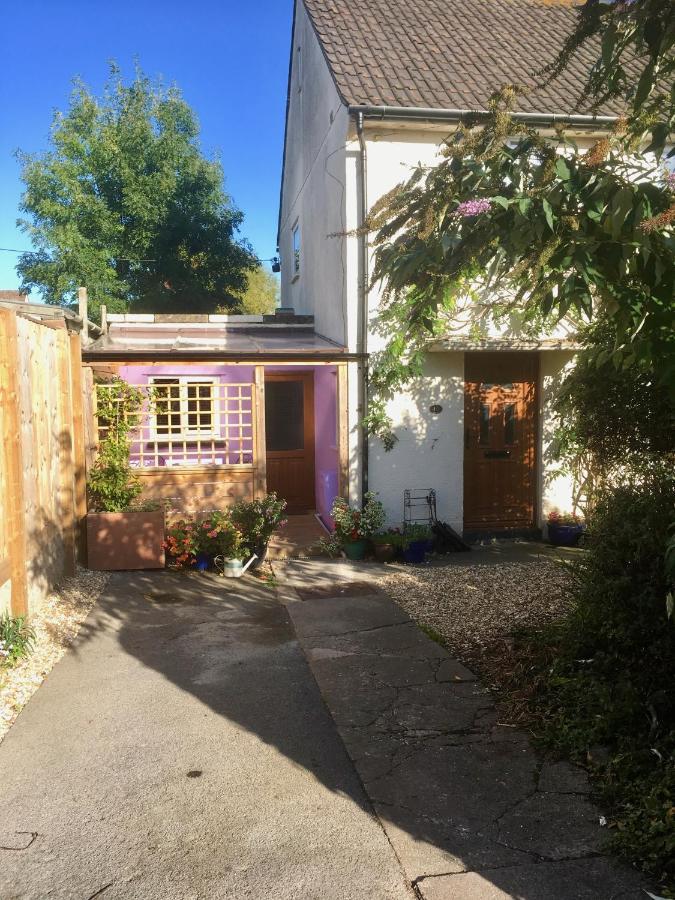 Cute Self-Contained Guest Room With Ensuite And Private Decked Porch In Glastonbury Exteriör bild